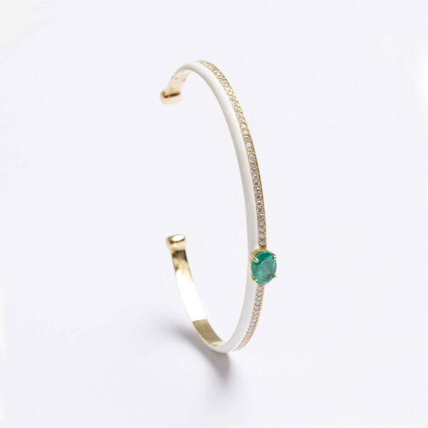 Emerald elegance:Gold Bangle bracelet with Diamond Accents - Image 3