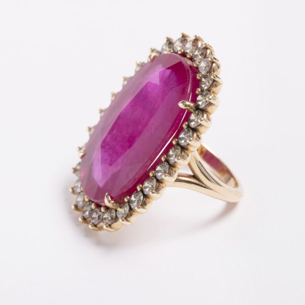 Unique Ruby and champagne Diamond ring - Image 2